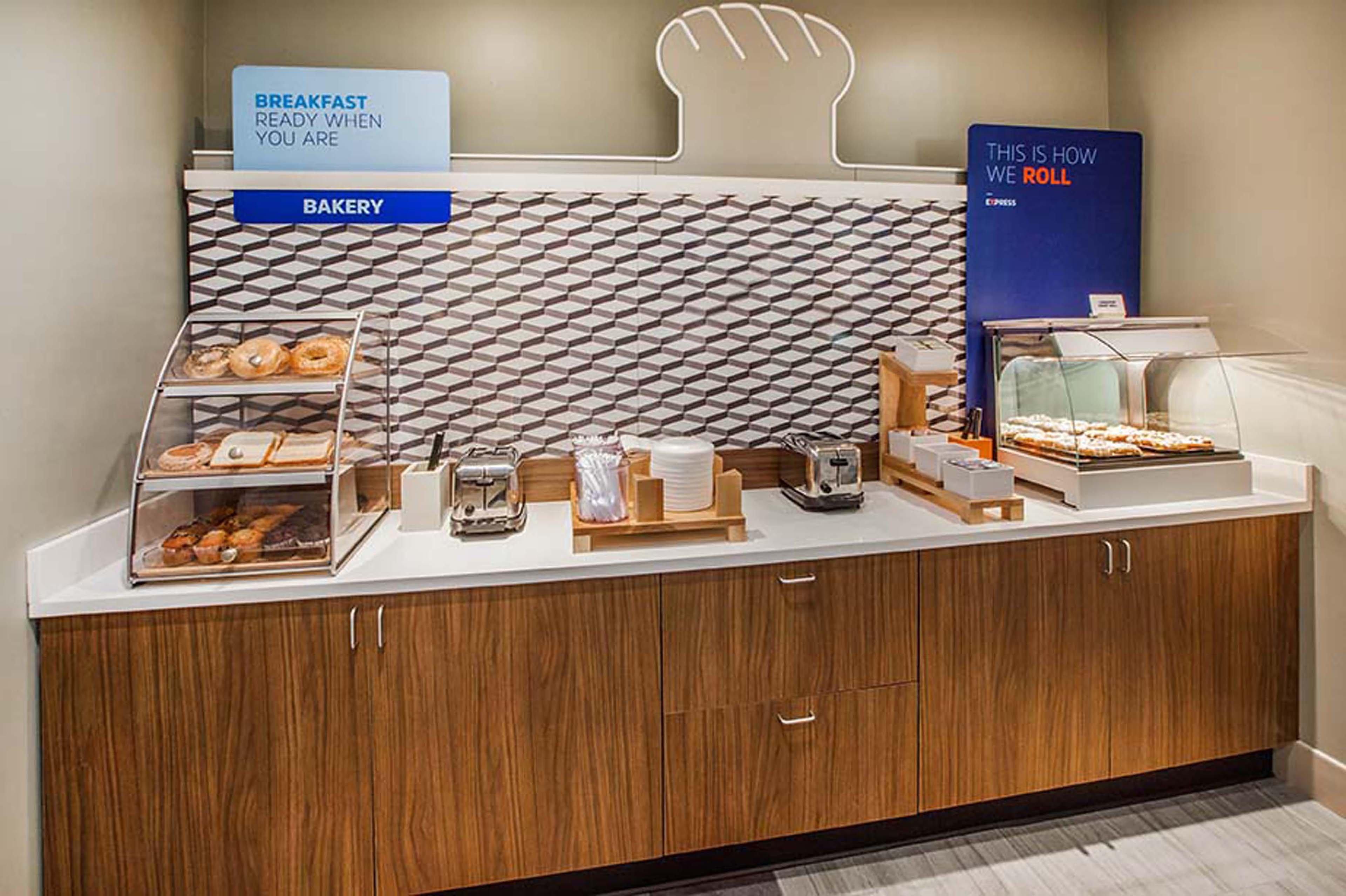 Holiday Inn Express Rochelle By Ihg Exterior foto