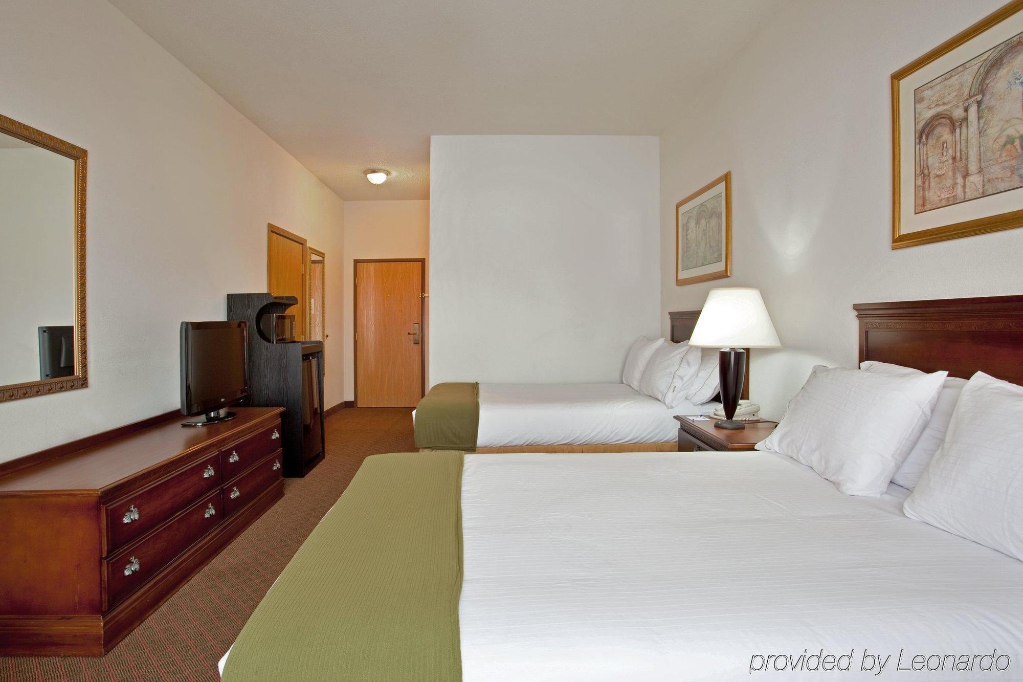 Holiday Inn Express Rochelle By Ihg Cameră foto
