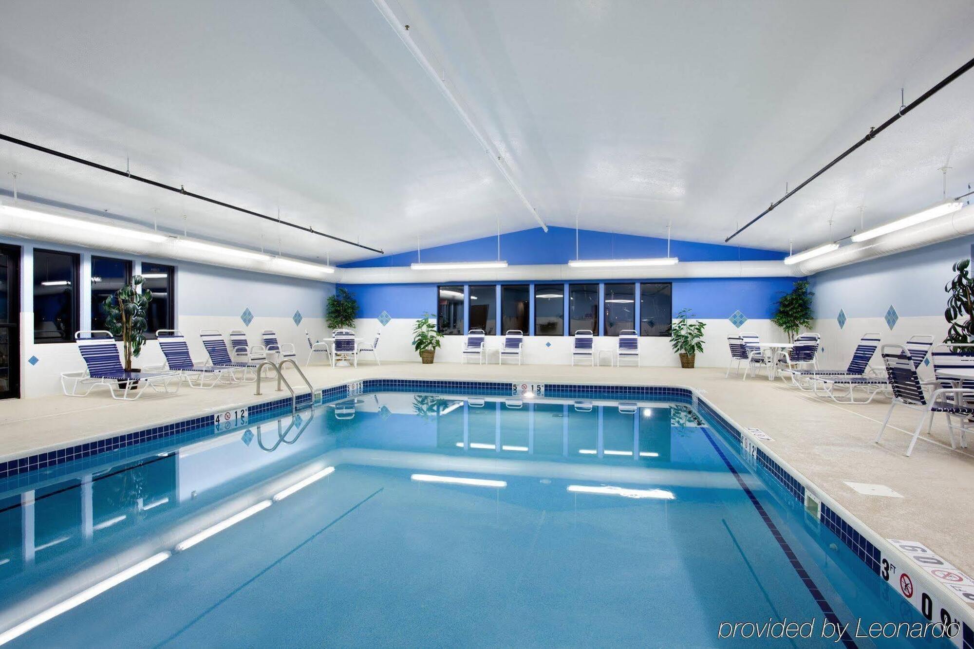 Holiday Inn Express Rochelle By Ihg Exterior foto